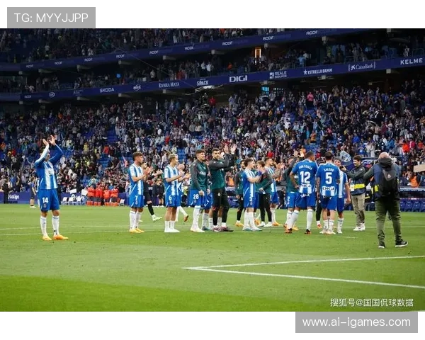 西甲官方APP用户数突破1.2亿,40%海外用户显国际影响力 西甲官方APP用户数突破1.2亿,40%海外用户显国际影响力